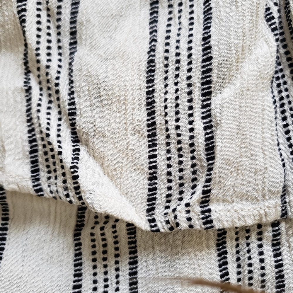 [Free w/ purchase] Off the shoulder ruffle top - Picture 3 of 5